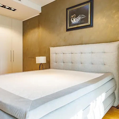 Hills Apartment *